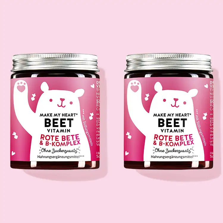 Auf diesem Bild sind zwei Dosen You Make My Heart Beet mit Thiamin für die Herzfunktion abgebildet. Das Produkt ist von Bears with Benefits.